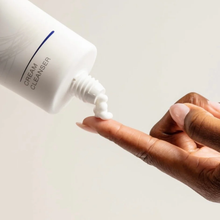 Load image into Gallery viewer, IS Clinical Cream Cleanser 120ml