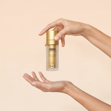 Load image into Gallery viewer, Isdinceutics Melaclear Advanced Dark Spot Corrector 30ml