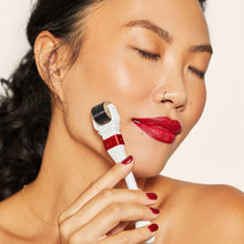 Load image into Gallery viewer, O Cosmedics Skin-Inject Derma Roller