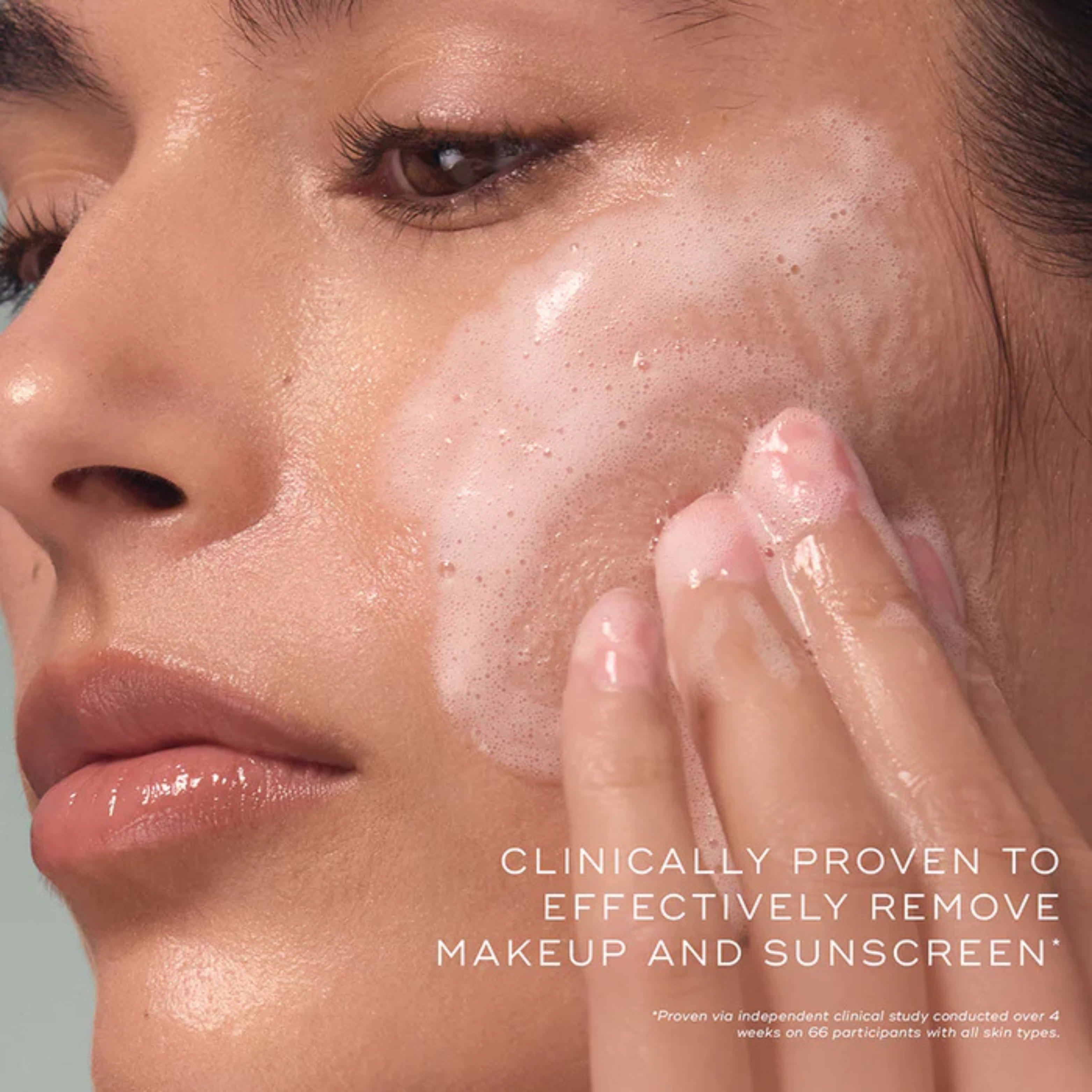 Load image into Gallery viewer, Medik8 Total Moisture Daily Cleansing Gel 145ml
