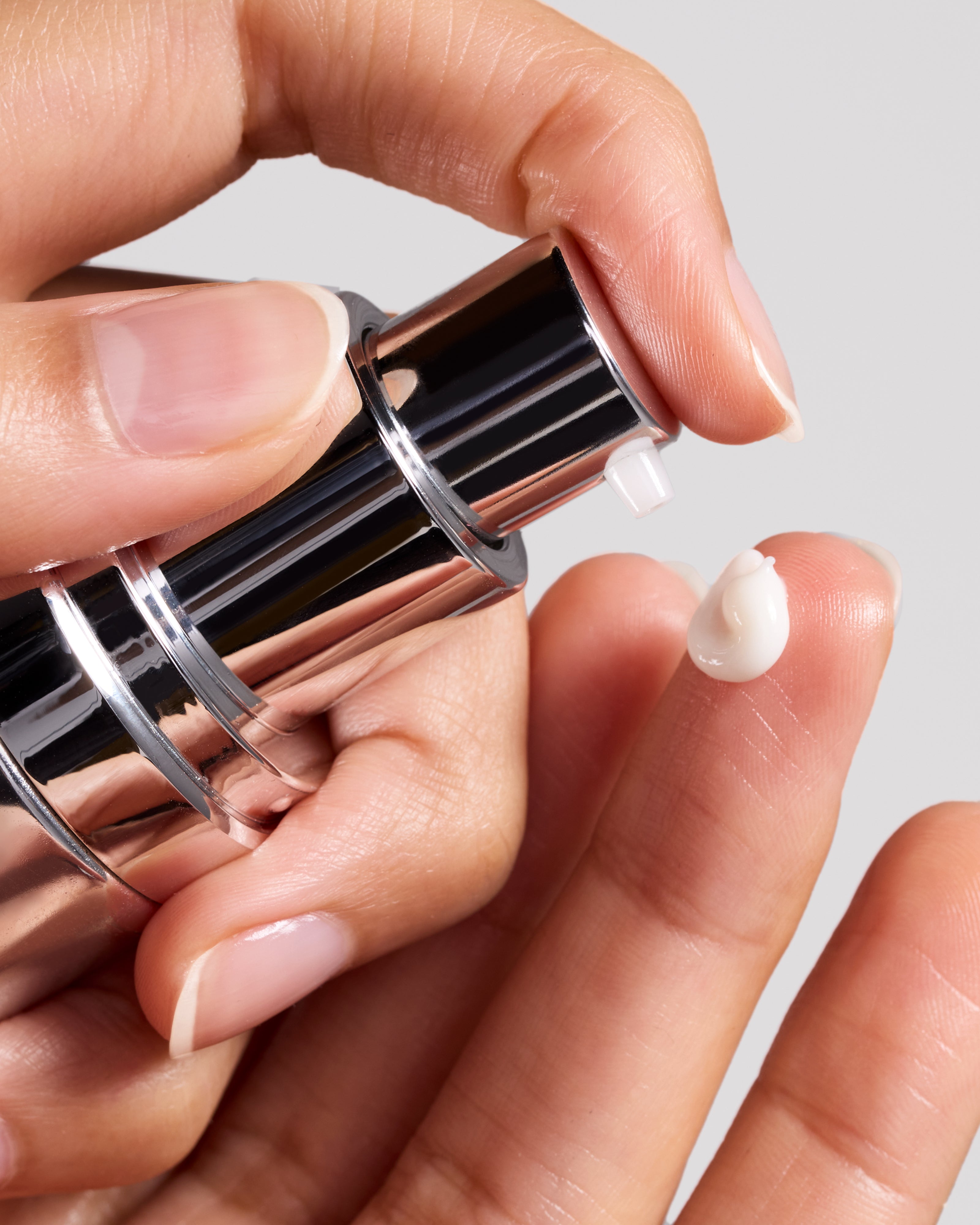 Load image into Gallery viewer, IS Clinical Daily Dynamic Hydrator 50g
