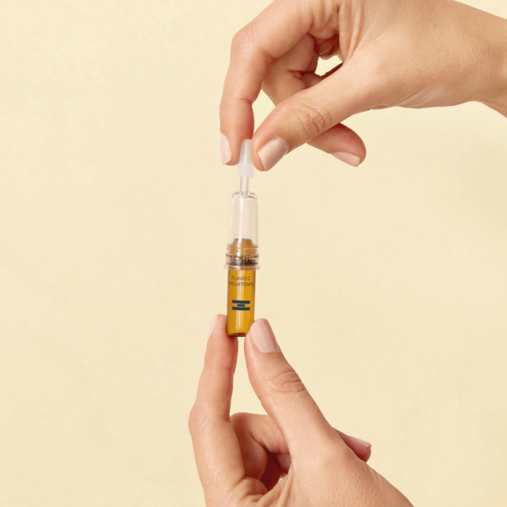 Load image into Gallery viewer, Isdinceutics Flavo-C Melatonin Ampoules 10 amp
