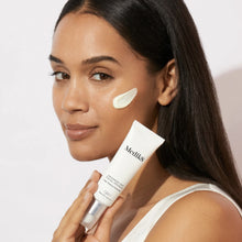 Load image into Gallery viewer, Medik8 Advanced Day Total Protect™ Moisturiser Sunscreen 50ml
