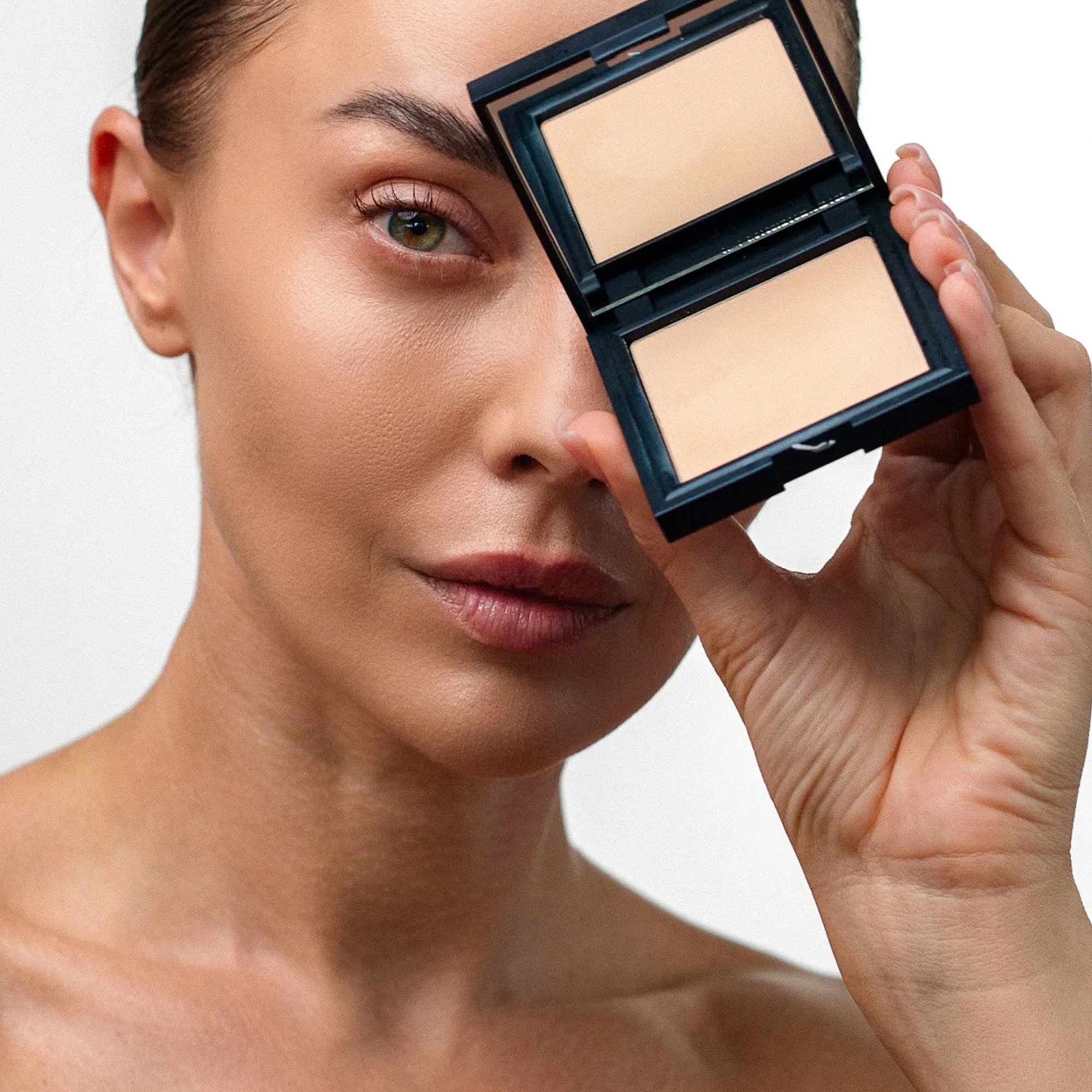 Load image into Gallery viewer, O Cosmedics Blur Finishing Powder Soft Matte Natural Finish 6g
