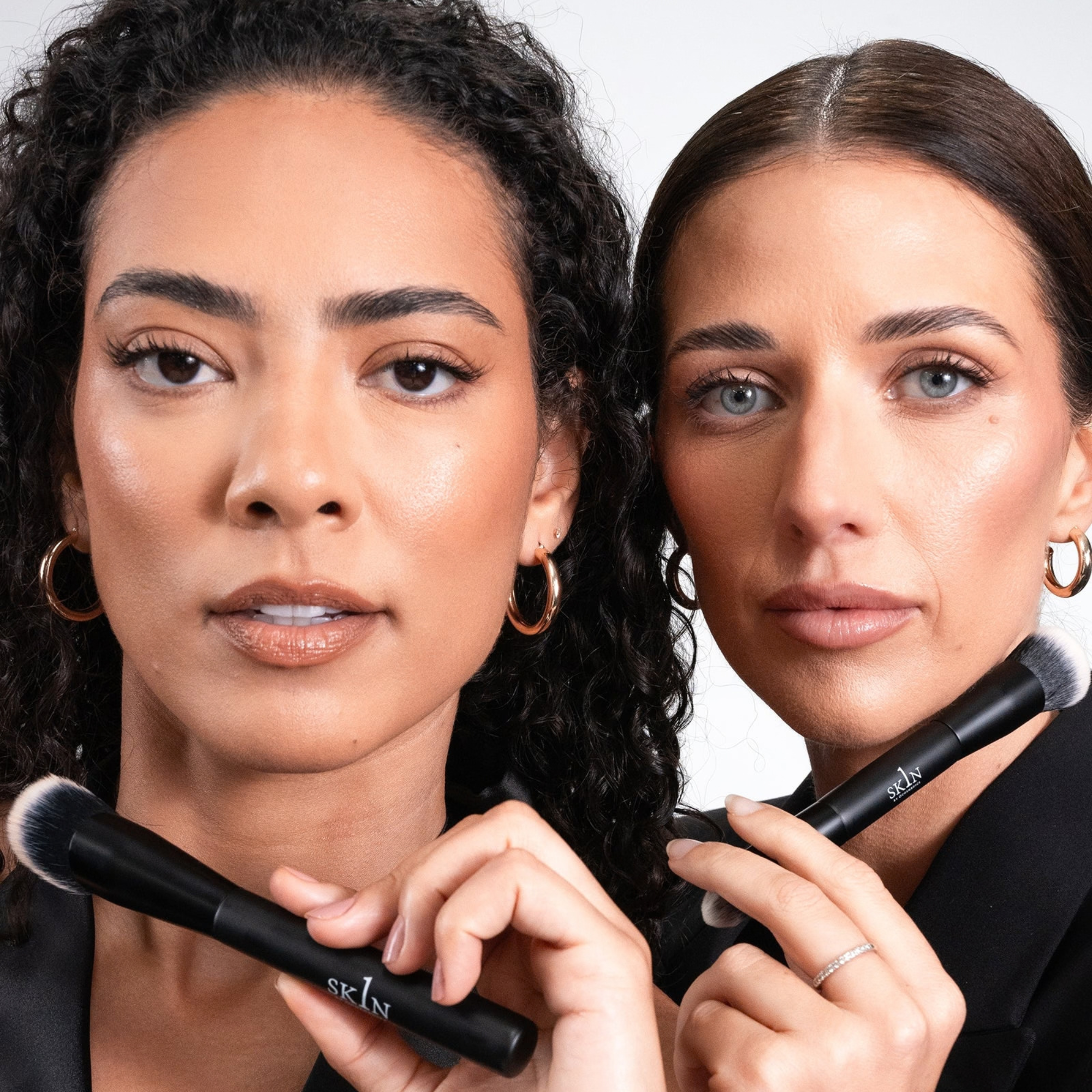 Load image into Gallery viewer, O Cosmedics Seamless Complexion Brush
